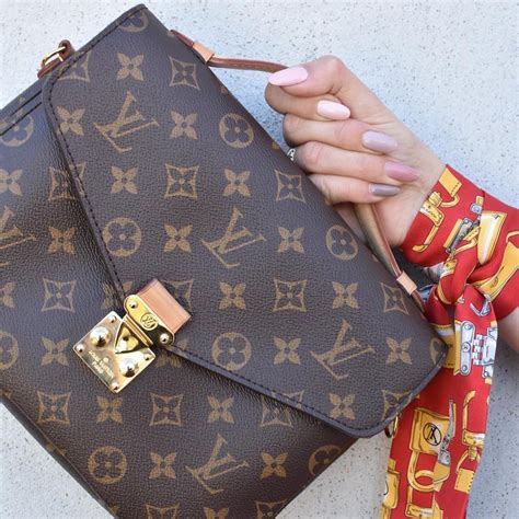 louis vuitton traditional bag|top 10 louis vuitton bags.